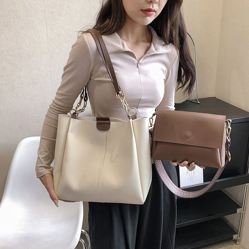 Large-Capacity Bag For Women 2025 New Fashion Texture Niche Design Shoulder Bag Student Class Work Clothing Tote Bag