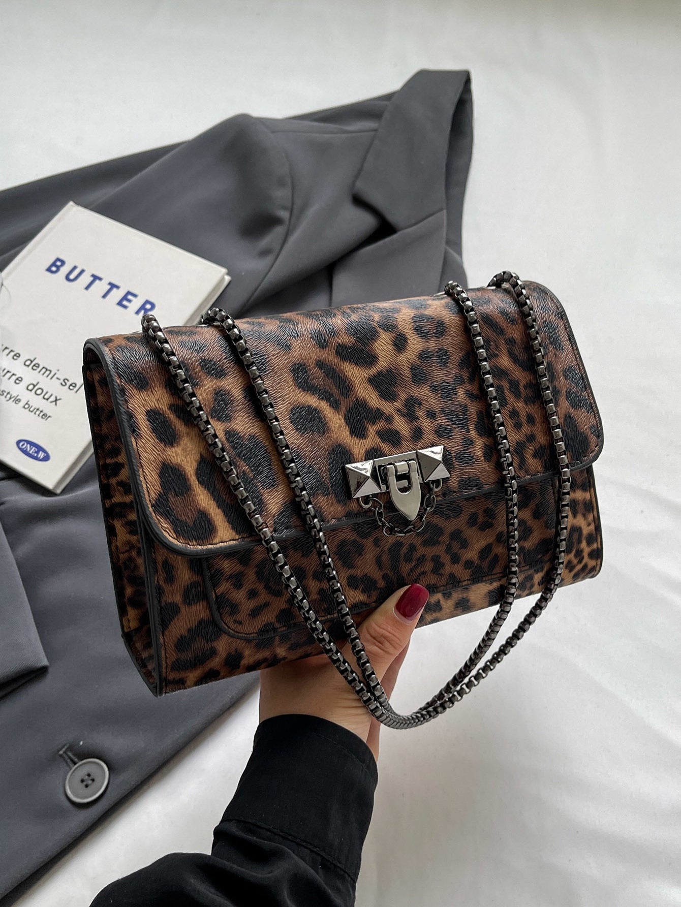 Internet Celebrity Leopard Print Bag For Women 2024 New Fashion Single Shoulder Small Square Bag High-End Western Style Niche Design Crossbody Bag