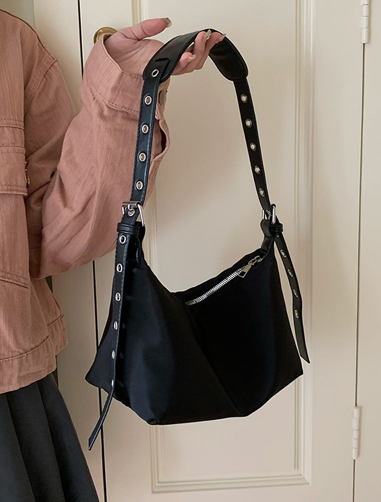 Niche Design Texture Armpit Bag Women's New Retro European And American Trendy Cool Fashion Nylon Bag Versatile Crossbody Bag