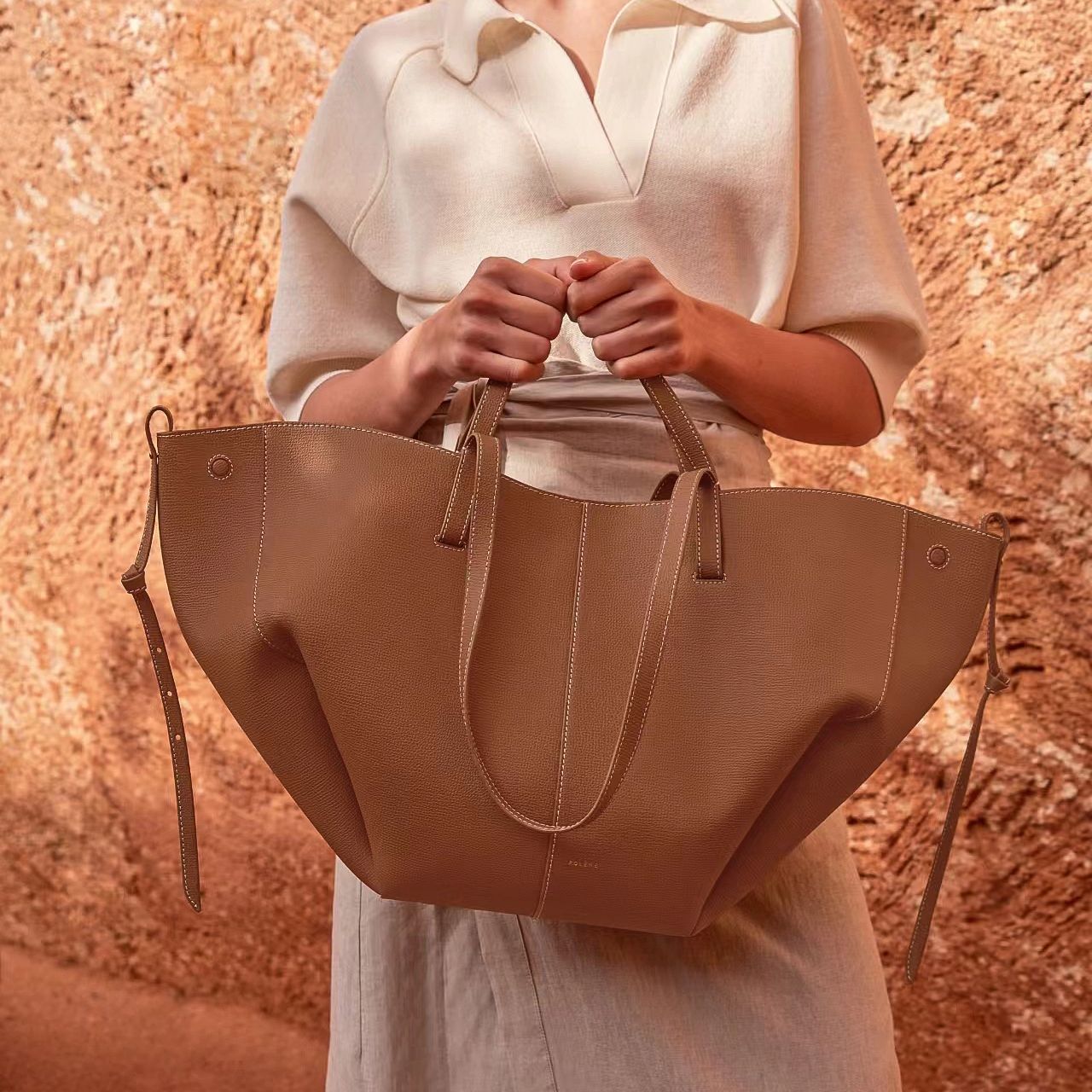 In Stock Polene Polingen Wings Bag Cyme Shoulder Portable Underarm Tote Bag Cowhide Bucket Bag Large Capacity