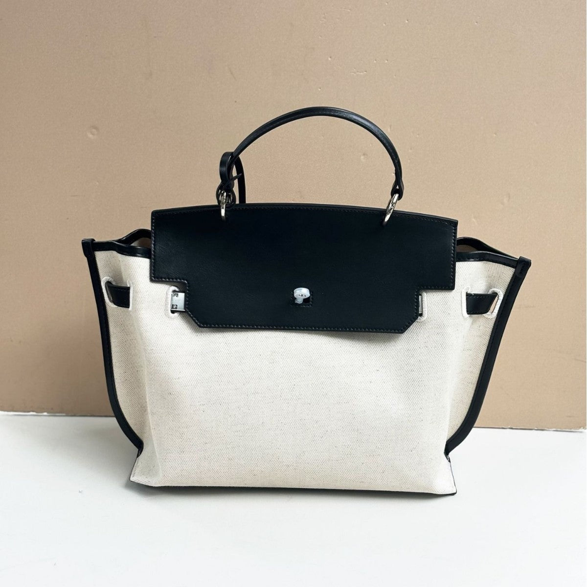 Bag Women's Large Capacity 2025 Summer High-end Texture Kelly Bag Fashionable Niche Design Portable Single Shoulder Crosbody Bag