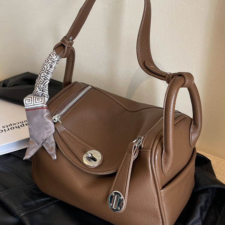 High Sense Women's Bag 2023 New Fashion Autumn And Winter Niche Design Messenger Bag Popular Portable Pillow Bag