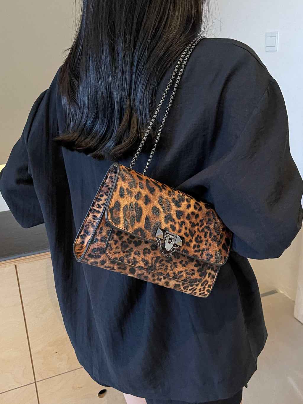 Internet Celebrity Leopard Print Bag For Women 2024 New Fashion Single Shoulder Small Square Bag High-End Western Style Niche Design Crossbody Bag