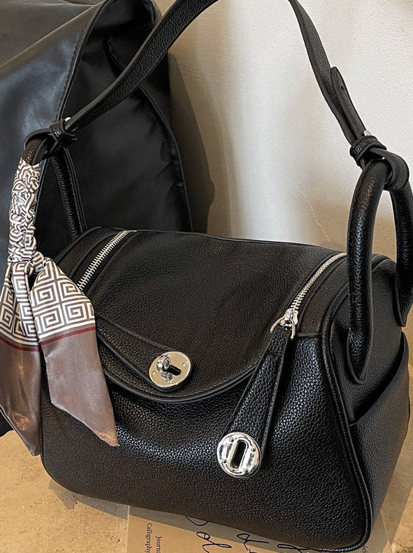 High Sense Women's Bag 2023 New Fashion Autumn And Winter Niche Design Messenger Bag Popular Portable Pillow Bag