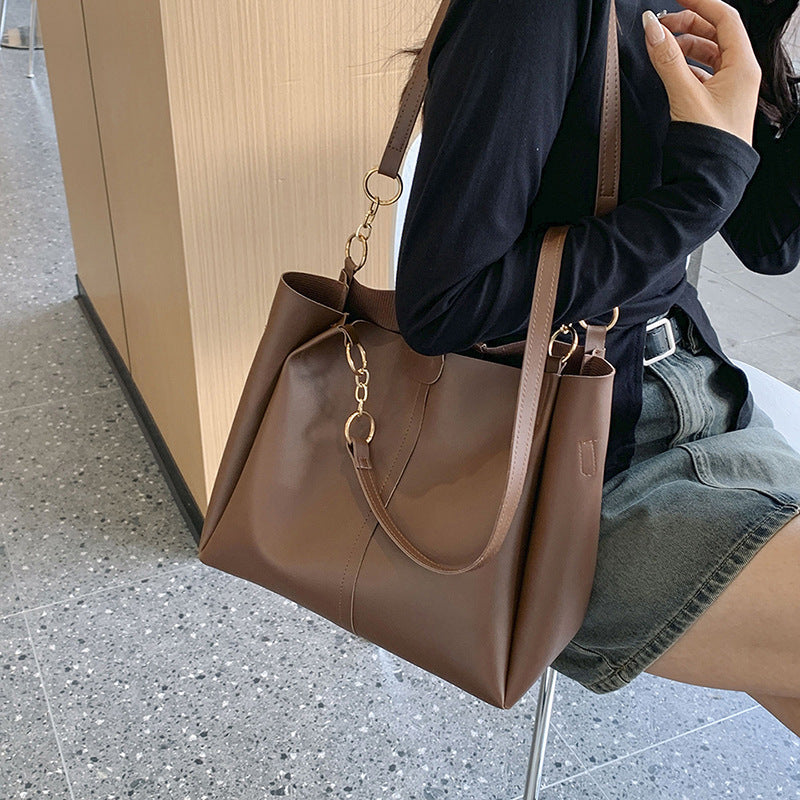 Large-Capacity Bag For Women 2025 New Fashion Texture Niche Design Shoulder Bag Student Class Work Clothing Tote Bag