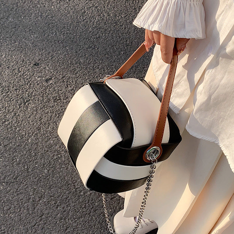 Internet Celebrant Niche Design Small Bag Women's 2022 Summer New Fashionable All-match Chain Crossbody Bag High-end Sense Handbag