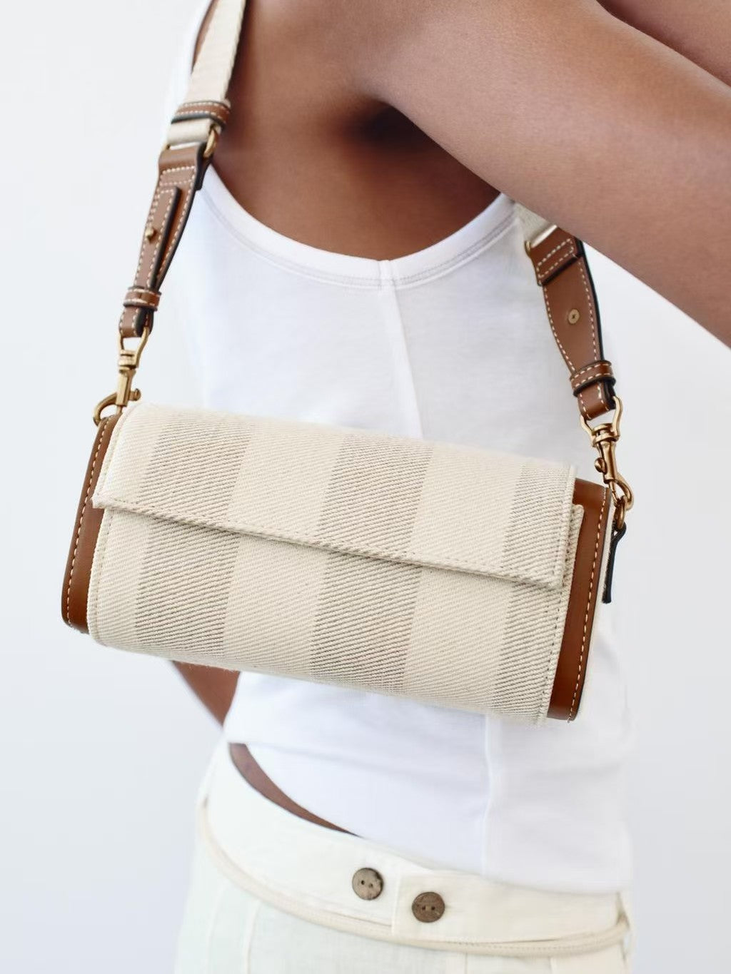 Cross-Border Women's Bag 2025 New High-End Texture Women's Bag Niche Design Cylindrical Single Shoulder Crossbody Pillow Bag For Women