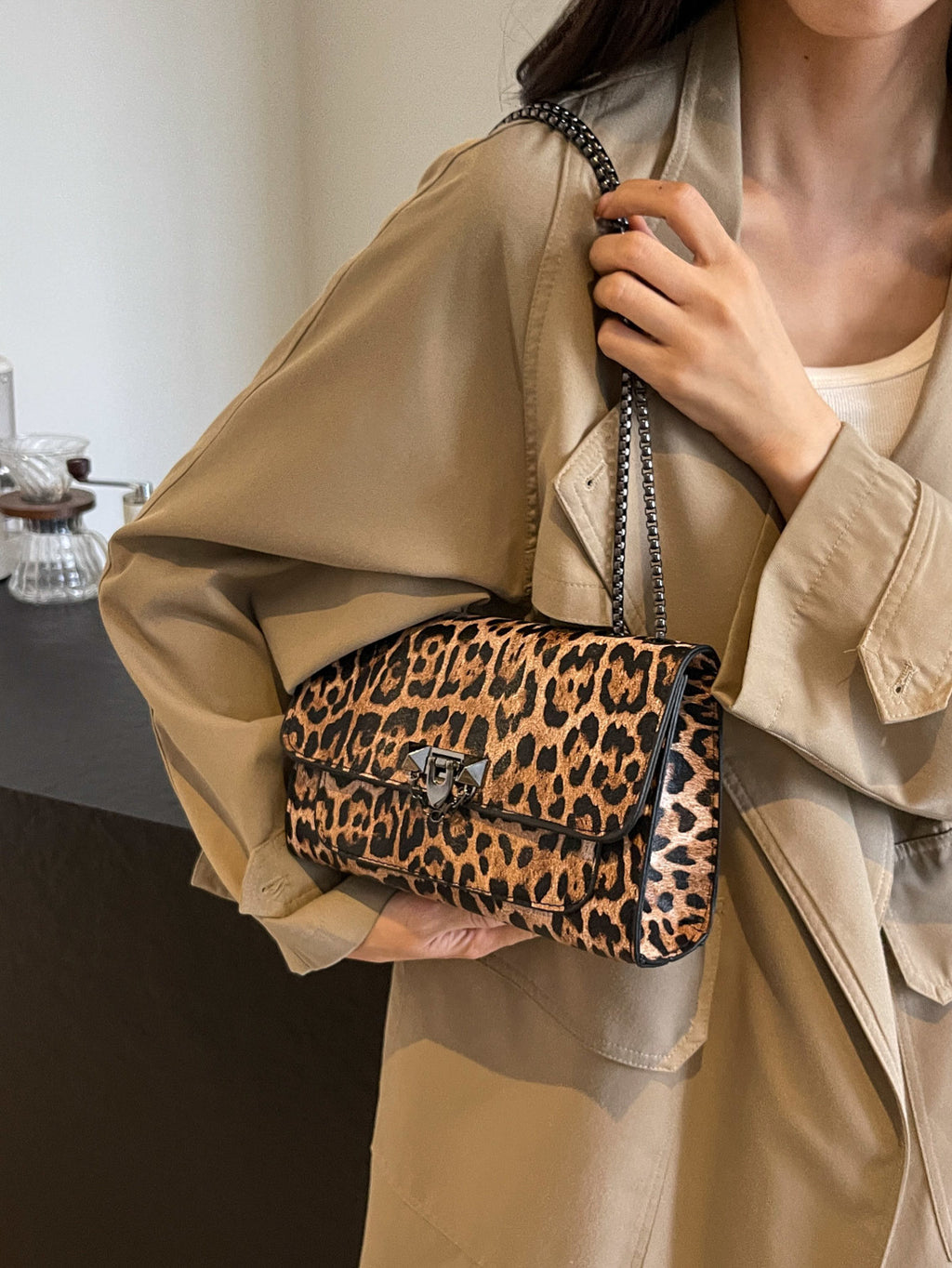 Internet Celebrity Leopard Print Bag For Women 2024 New Fashion Single Shoulder Small Square Bag High-End Western Style Niche Design Crossbody Bag