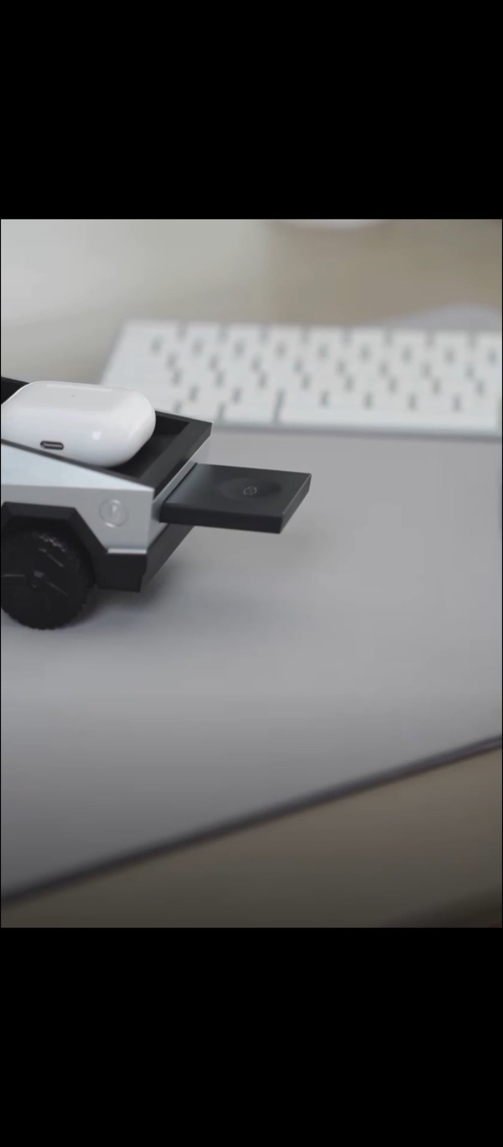 Qi2 Cybertruck Three-In-One