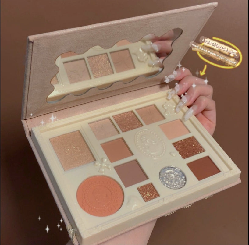 MUGELEEN Dream Goddess Eyeshadow Plate